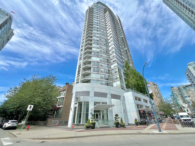 Apartment for sale in Vancouver, Vancouver West, 1002 1201 Marinaside Crescent, 263180613 | Realtylink.org