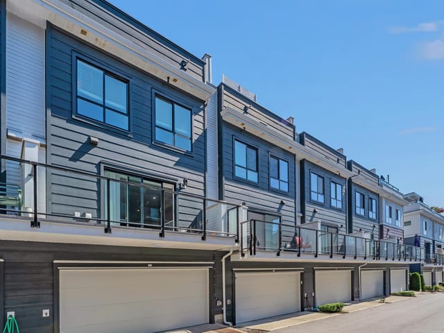 Townhouse for sale in Surrey, South Surrey White Rock, 180 2277 Oak Meadows Drive, 263180619 | Realtylink.org