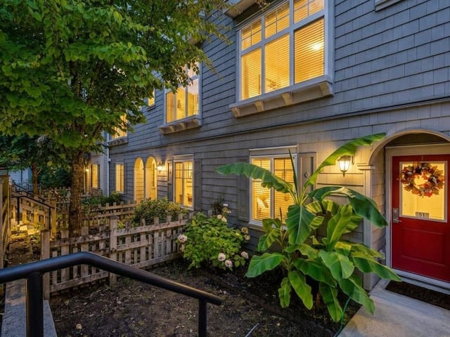 Townhouse for sale in Surrey, Surrey, 51 5858 142 Street, 263180670 | Realtylink.org