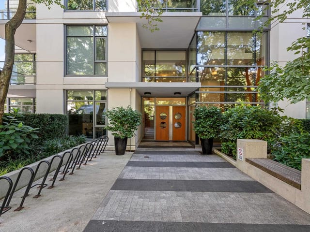 Apartment for sale in North Vancouver, North Vancouver, 205 135 W 2nd Street, 263180828 | Realtylink.org