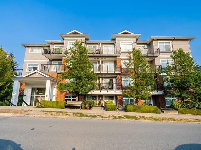 Apartment for sale in Surrey, Cloverdale, 401 6480 195a Street, 263180858 | Realtylink.org