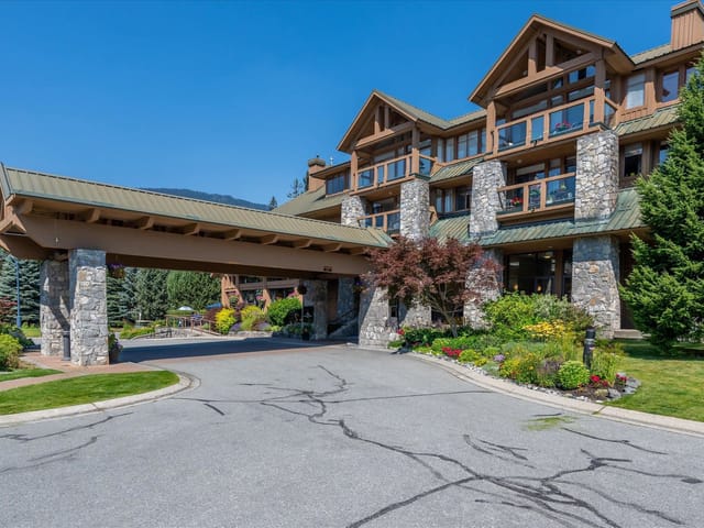Apartment for sale in Whistler, Whistler, 201 8080 Nicklaus North Boulevard, 263180864 | Realtylink.org