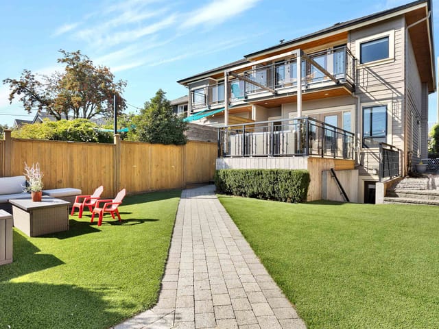 1/2 Duplex for sale in North Vancouver, North Vancouver, 545 E 4th Street, 263180916 | Realtylink.org