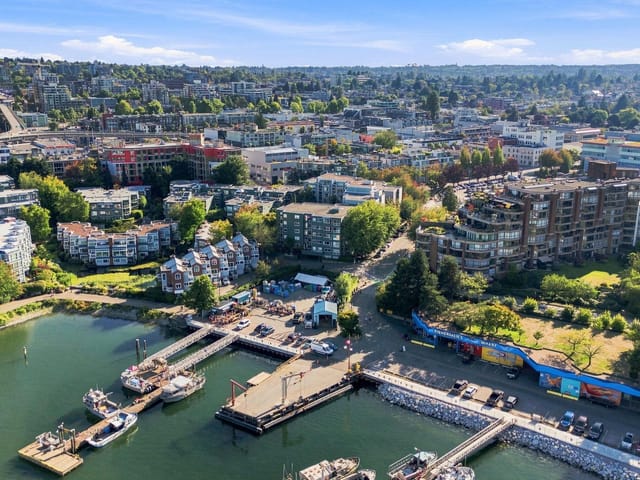 Apartment for sale in Vancouver, Vancouver West, 105 1510 W 1st Avenue, 263180930 | Realtylink.org