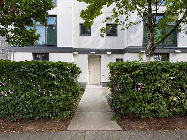 Apartment for sale in Vancouver, Vancouver East, 1 2528 E Broadway, 263181012 | Realtylink.org