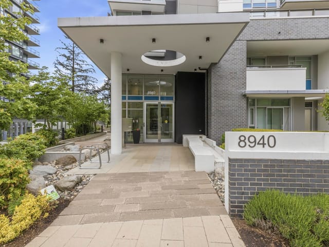 Apartment for sale in Burnaby, Burnaby North, 702 8940 University Crescent, 263181087 | Realtylink.org