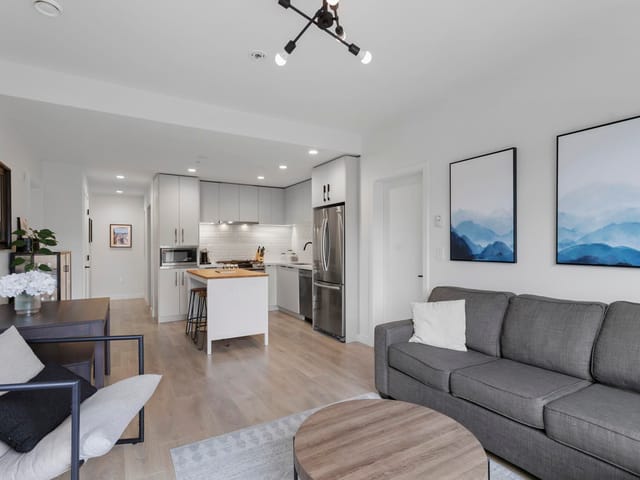 Apartment for sale in Port Moody, Port Moody, 301 3018 St George Street, 263181119 | Realtylink.org
