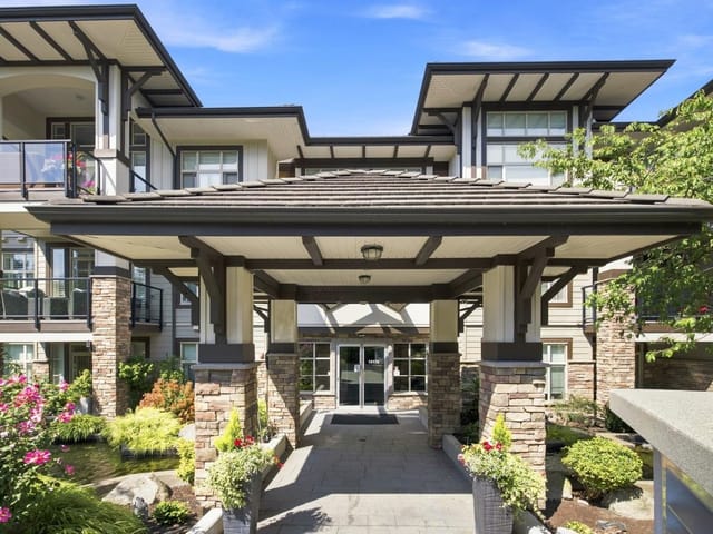 Apartment for sale in Surrey, South Surrey White Rock, 307 15175 36 Avenue, 263181132 | Realtylink.org