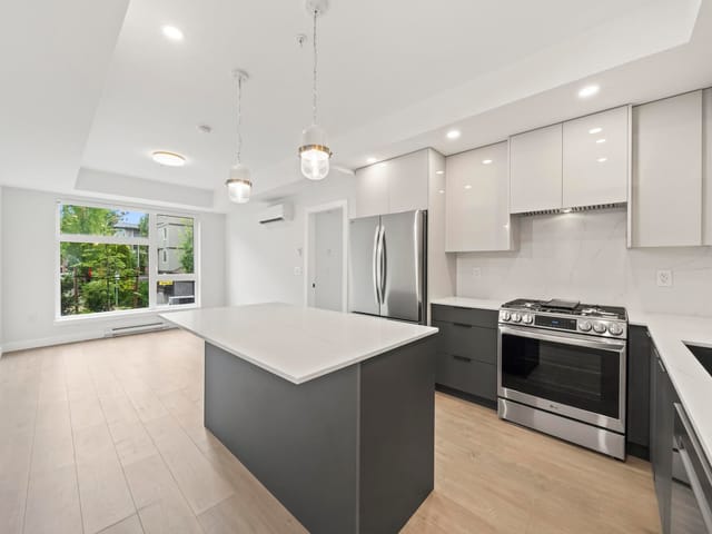 Apartment for sale in Surrey, South Surrey White Rock, 103 15353 17 Avenue, 263181264 | Realtylink.org