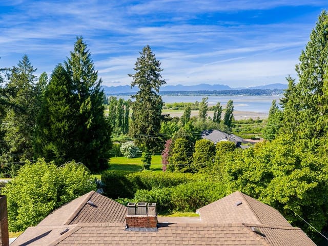 House for sale in Surrey, South Surrey White Rock, 12520 Crescent Road, 263181278 | Realtylink.org