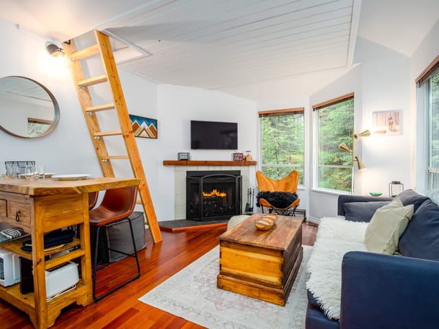 Townhouse for sale in Whistler, Whistler, 4 2247 Sapporo Drive, 263181316 | Realtylink.org
