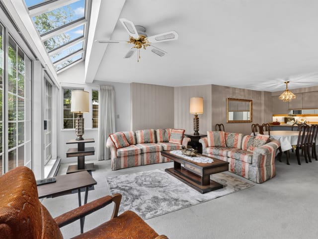 Apartment for sale in Burnaby, Burnaby South, 102 3441 Curle Avenue, 263181373 | Realtylink.org