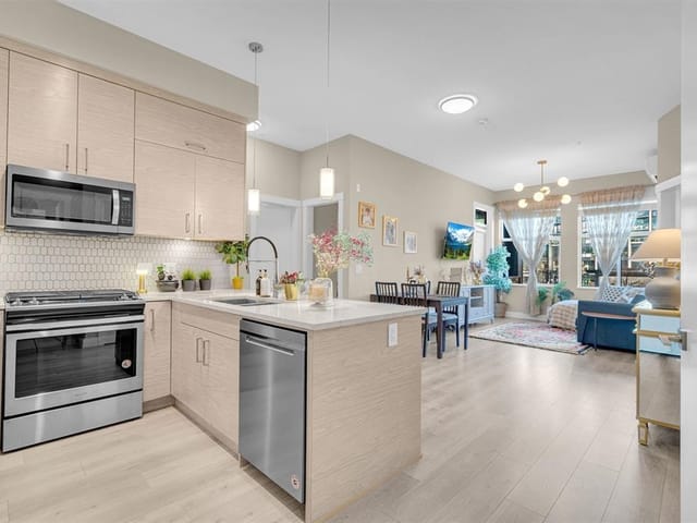 Apartment for sale in Abbotsford, Abbotsford, 219 2120 Gladwin Road, 263181383 | Realtylink.org