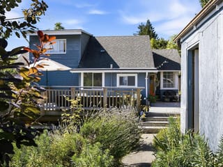 House for sale in Gibsons, Sunshine Coast, 633 Beach Avenue, 263181563 | Realtylink.org