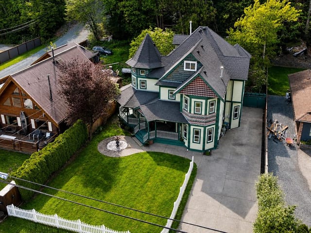 House for sale in Harrison Hot Springs, Harrison Lake, 864 Hot Springs Road, 263181599 | Realtylink.org