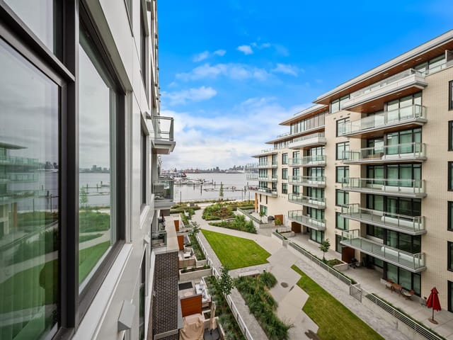 Apartment for sale in North Vancouver, North Vancouver, 425 755 Harbourside Drive, 263181828 | Realtylink.org