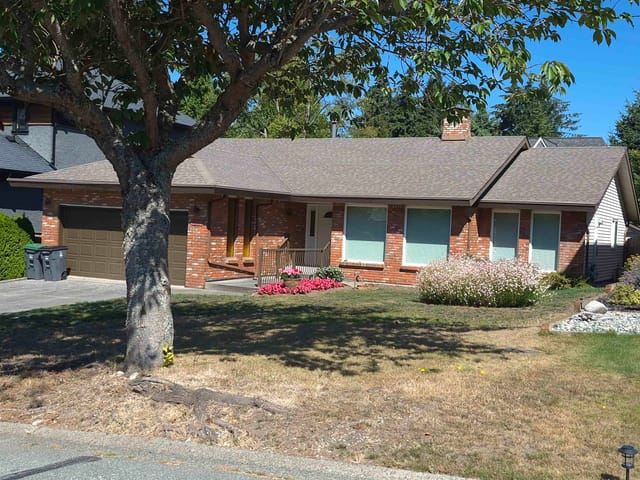 House for sale in Surrey, South Surrey White Rock, 12719 17a Avenue, 263181896 | Realtylink.org