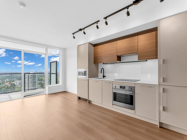 Apartment for sale in Surrey, North Surrey, 2801 13745 George Junction, 263181915 | Realtylink.org