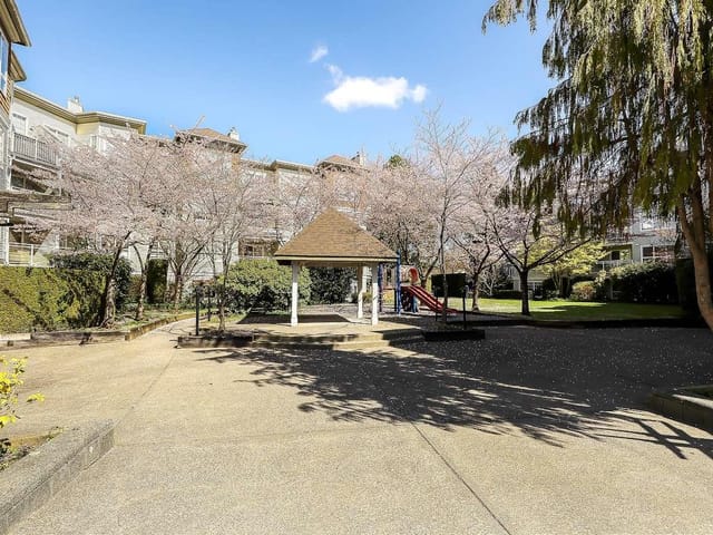 Apartment for sale in Surrey, North Surrey, 204 10188 155 Street, 263182042 | Realtylink.org