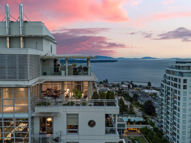Apartment for sale in White Rock, South Surrey White Rock, PH2 1473 Johnston Road, 263182133 | Realtylink.org