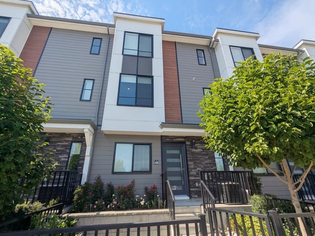 Townhouse for sale in Surrey, South Surrey White Rock, 40 1639 162 Street, 263182275 | Realtylink.org