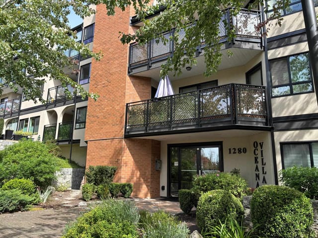 Apartment for sale in White Rock, South Surrey White Rock, 301 1280 Fir Street, 263182385 | Realtylink.org