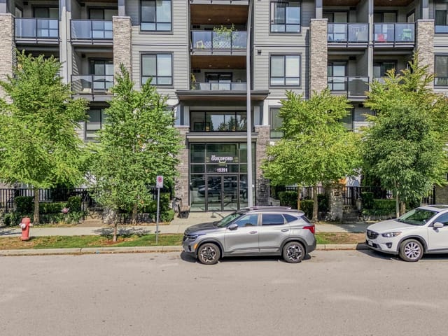 Apartment for sale in Surrey, North Surrey, 301 15351 101 Avenue, 263182468 | Realtylink.org