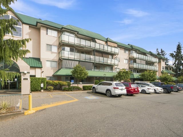 Apartment for sale in Abbotsford, Abbotsford, 107 2962 Trethewey Street, 263182783 | Realtylink.org