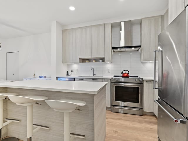Apartment for sale in Burnaby, Burnaby East, 218 7169 14th Avenue, 263182799 | Realtylink.org