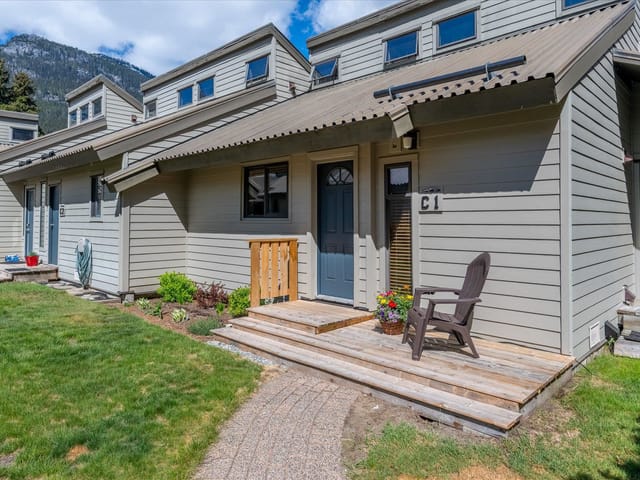 Townhouse for sale in Whistler, Whistler, C1 6900 Crabapple Drive, 263182862 | Realtylink.org