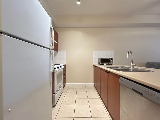 Apartment for rent in Surrey, North Surrey, 411 10088 148 Street, 263182950 | Realtylink.org