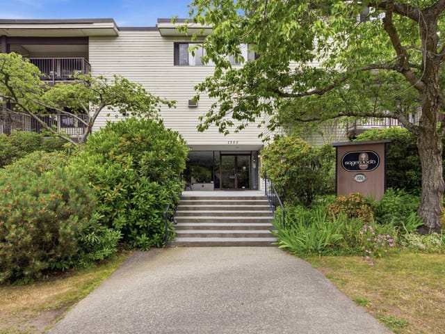 Apartment for sale in White Rock, South Surrey White Rock, 206 1555 Fir Street, 263182971 | Realtylink.org