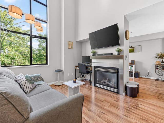 Apartment for sale in Surrey, North Surrey, 416 10866 City Parkway, 263183036 | Realtylink.org