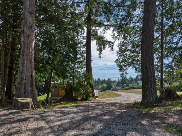 House for sale in Gibsons, Sunshine Coast, 604 Woodland Avenue, 263183129 | Realtylink.org