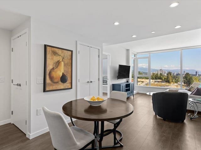 Apartment for sale in Port Moody, Port Moody, 2203 305 Morrissey Road, 263183199 | Realtylink.org