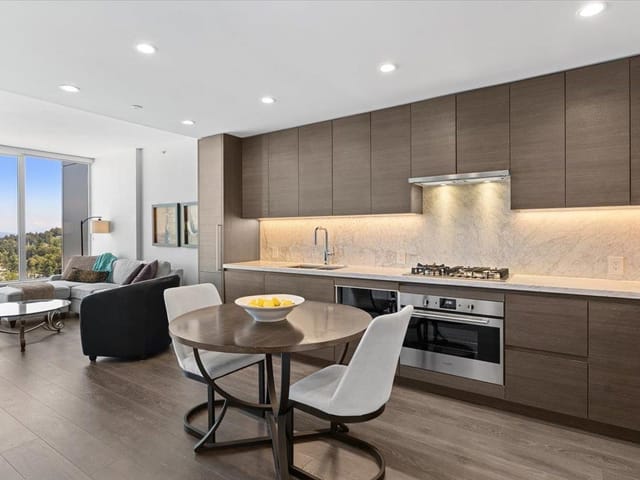 Apartment for sale in Port Moody, Port Moody, 2203 305 Morrissey Road, 263183199 | Realtylink.org