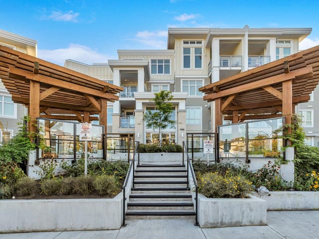 Apartment for sale in Surrey, South Surrey White Rock, 103 15436 31 Avenue, 263183454 | Realtylink.org