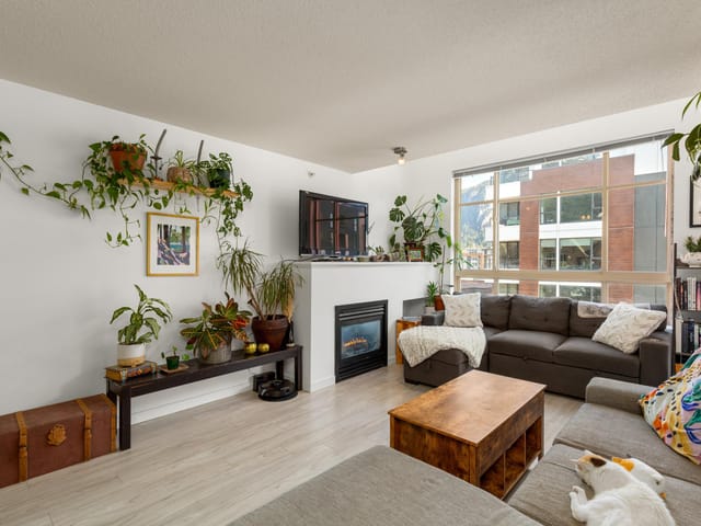 Apartment for sale in Squamish, Squamish, 313 38003 Second Avenue, 263183594 | Realtylink.org