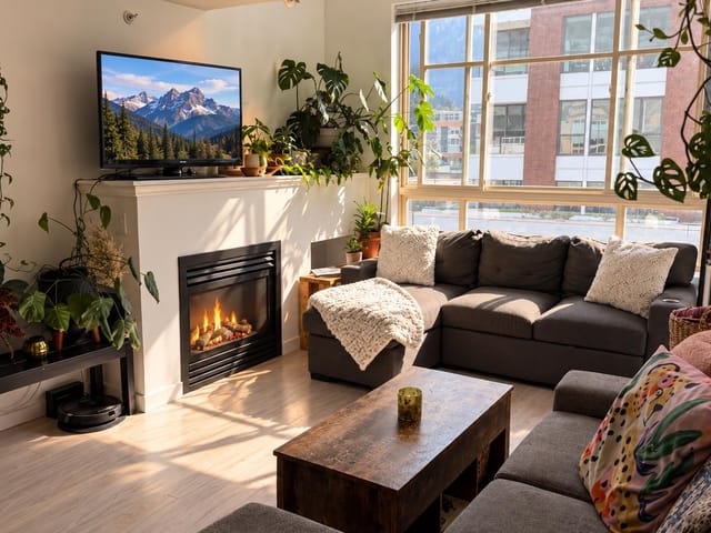 Apartment for sale in Squamish, Squamish, 313 38003 Second Avenue, 263183594 | Realtylink.org