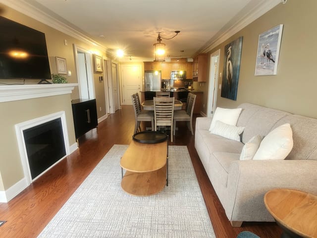 Apartment for rent in Surrey, South Surrey White Rock, 15357 Roper Avenue, 263183606 | Realtylink.org