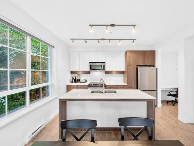 Apartment for sale in Coquitlam, Coquitlam, 203 608 Como Lake Avenue, 263183639 | Realtylink.org