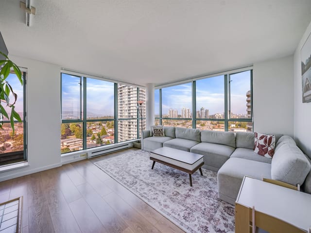 Apartment for sale in Burnaby, Burnaby South, 1801 6611 Southoaks Crescent, 263183649 | Realtylink.org