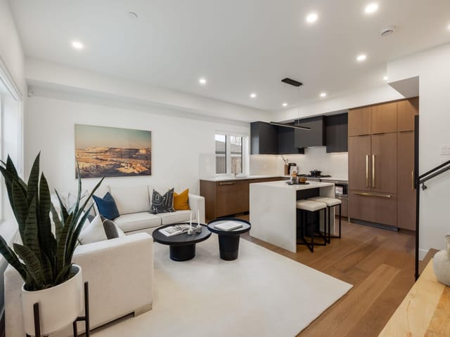 1/2 Duplex for sale in Vancouver, Vancouver East, 1 552 Kaslo Street, 263183782 | Realtylink.org