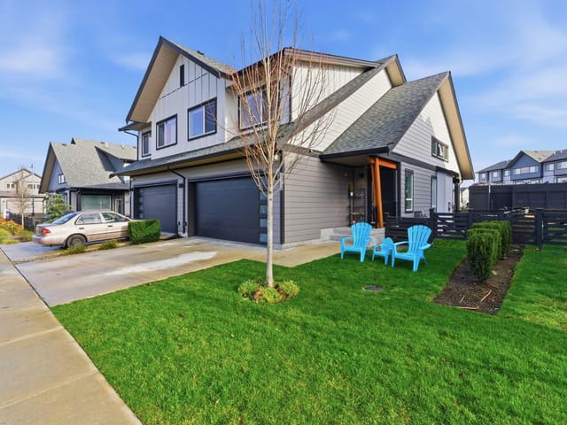 1/2 Duplex for sale in Delta, Tsawwassen, 2478A Wren Drive, 263183875 | Realtylink.org