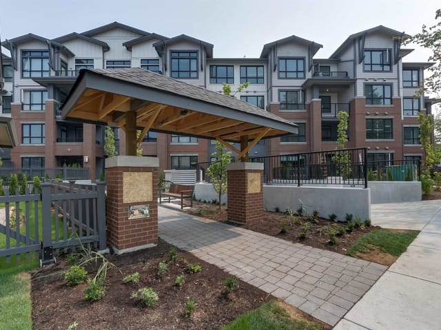 Apartment for sale in Surrey, South Surrey White Rock, 316 2960 151 Street, 263183891 | Realtylink.org