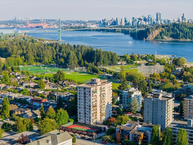 Apartment for sale in West Vancouver, West Vancouver, 1102 555 13th Street, 263183952 | Realtylink.org