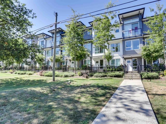 Townhouse for sale in Surrey, South Surrey White Rock, 26 15030 28 Avenue, 263184078 | Realtylink.org