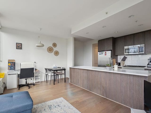 Apartment for sale in Burnaby, Burnaby North, 702 9060 University Crescent, 263184102 | Realtylink.org