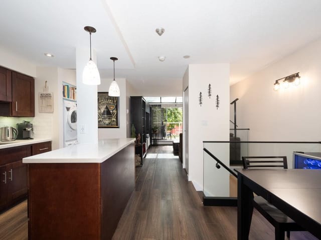 Apartment for sale in New Westminster, New Westminster, 104 812 Milton Street, 263184174 | Realtylink.org