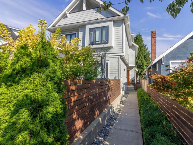 1/2 Duplex for sale in Vancouver, Vancouver East, 3063 Graveley Street, 263184213 | Realtylink.org